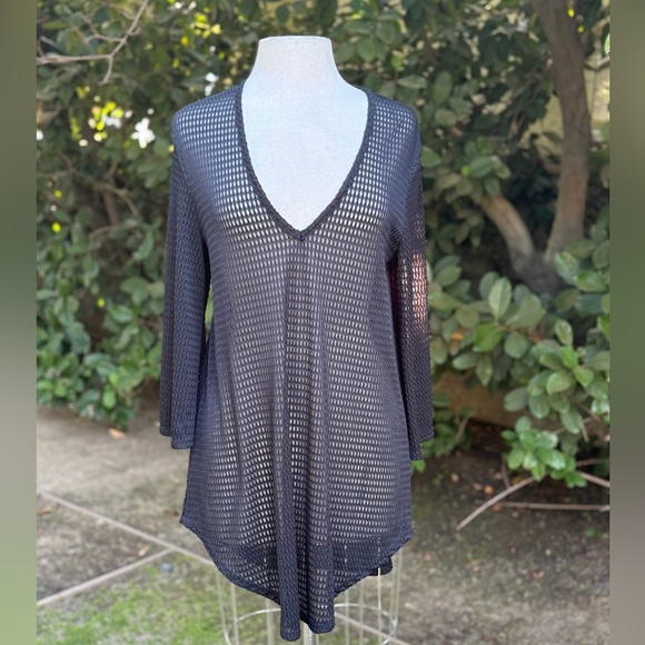 Jordan Taylor Tops - Jordan Taylor sheer mesh tunic/coverup - size M